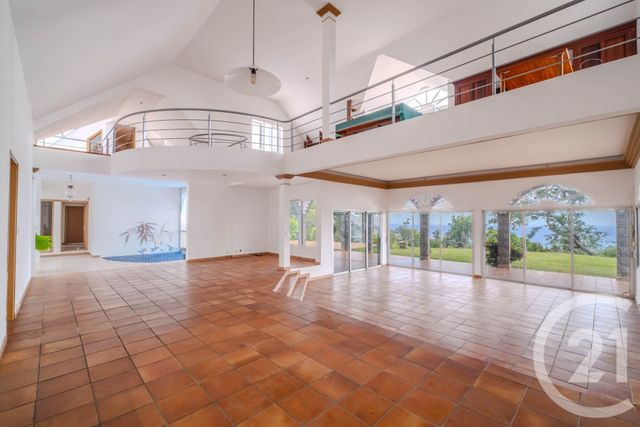 Maison à vendre - 15 pièces - 478,41 m2 - St Denis - 974 - REUNION