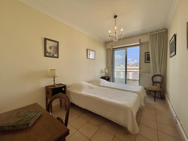 Afficher la photo en grand Appartement F3 à vendre - 3 pièces - 98,21 m2 - Biarritz - 64 - AQUITAINE