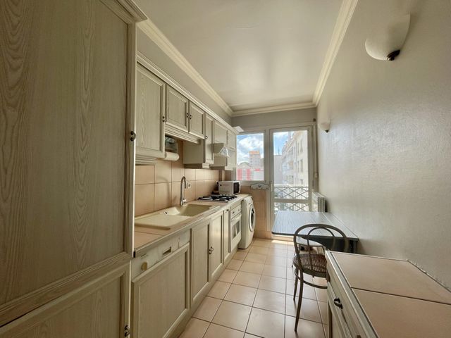 Afficher la photo en grand Appartement F3 à vendre - 3 pièces - 98,21 m2 - Biarritz - 64 - AQUITAINE