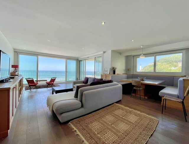 Afficher la photo en grand Appartement F4 à vendre - 4 pièces - 109,01 m2 - Biarritz - 64 - AQUITAINE
