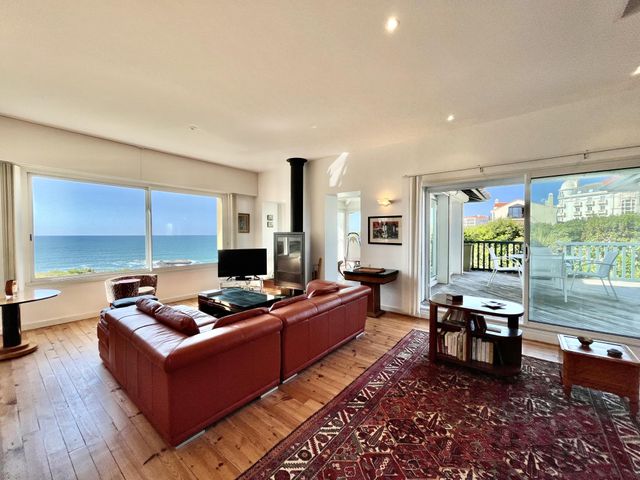 Afficher la photo en grand Appartement T3 à vendre - 3 pièces - 145,03 m2 - Biarritz - 64 - AQUITAINE