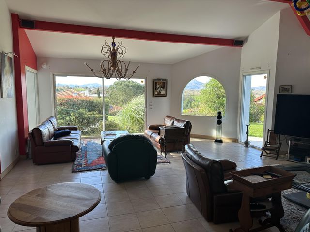 Maison à vendre - 6 pièces - 234 m2 - Arbonne - 64 - AQUITAINE