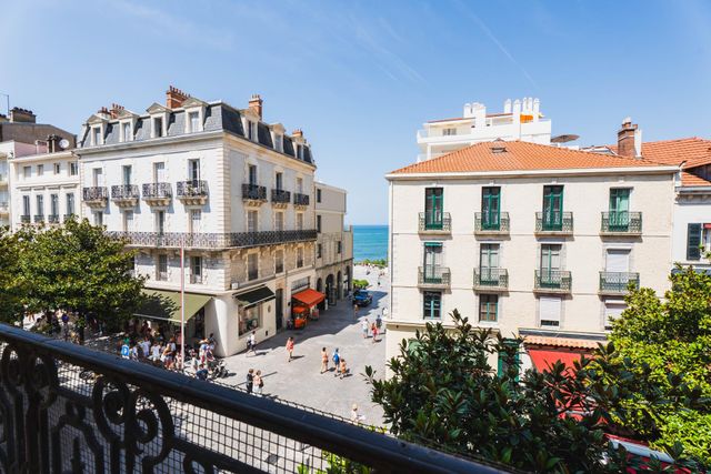 Afficher la photo en grand Appartement T6 à vendre - 6 pièces - 183,22 m2 - Biarritz - 64 - AQUITAINE