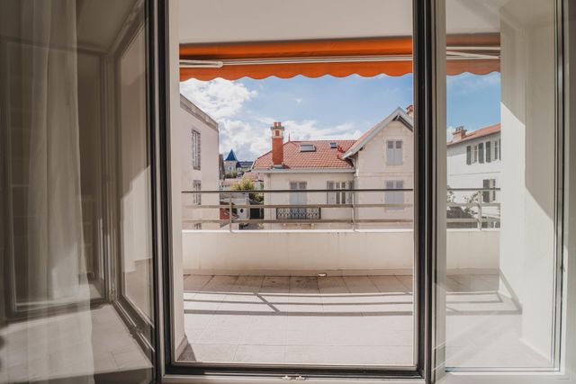 Afficher la photo en grand Appartement T4 à vendre - 4 pièces - 126,13 m2 - Biarritz - 64 - AQUITAINE