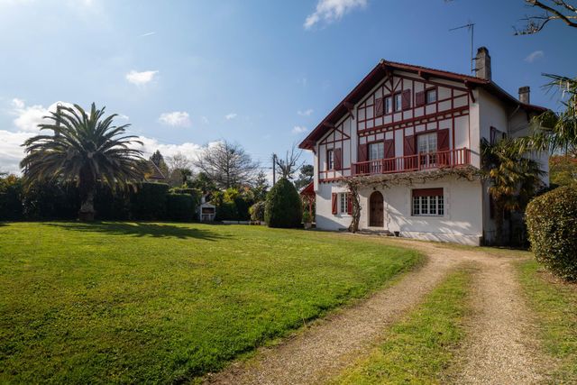 Maison &agrave; vendre - 8 pi&egrave;ces - 204,52 m2 - Bayonne - 64 - AQUITAINE