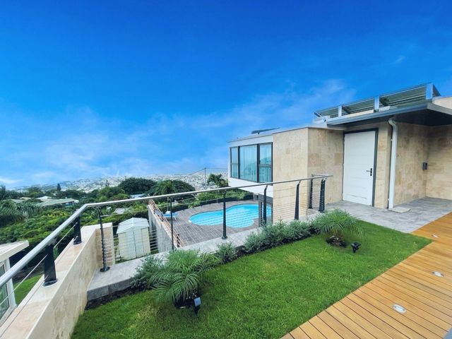 Maison &agrave; vendre - 7 pi&egrave;ces - 351,20 m2 - St Denis - 974 - REUNION