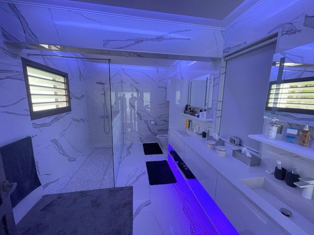 Maison &agrave; vendre - 7 pi&egrave;ces - 351,20 m2 - St Denis - 974 - REUNION