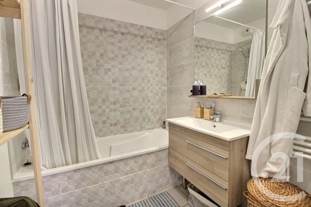 Afficher la photo en grand Appartement T3 à vendre - 3 pièces - 61,40 m2 - Saubion - 40 - AQUITAINE