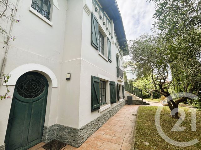 Afficher la photo en grand Maison à vendre - 8 pièces - 211 m2 - Biarritz - 64 - AQUITAINE