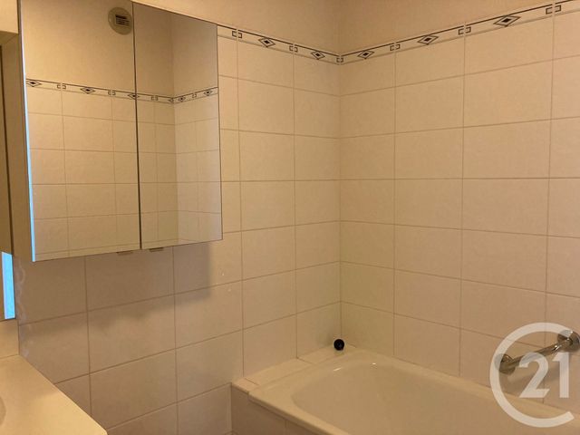 Afficher la photo en grand Appartement F3 à louer - 3 pièces - 85,94 m2 - Biarritz - 64 - AQUITAINE