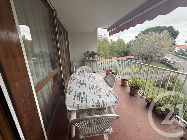 Afficher la photo en grand Appartement F4 à vendre - 4 pièces - 81,44 m2 - Biarritz - 64 - AQUITAINE