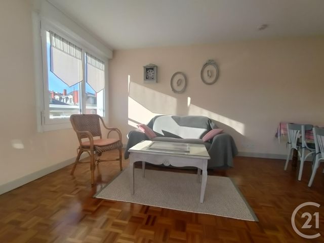 Afficher la photo en grand Appartement F3 à louer - 3 pièces - 54,54 m2 - Biarritz - 64 - AQUITAINE