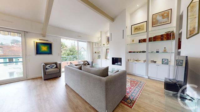 Afficher la photo en grand Appartement F4 à vendre - 4 pièces - 93,37 m2 - Biarritz - 64 - AQUITAINE