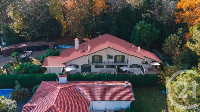 Afficher la photo en grand Appartement T4 à vendre - 4 pièces - 106 m2 - Biarritz - 64 - AQUITAINE