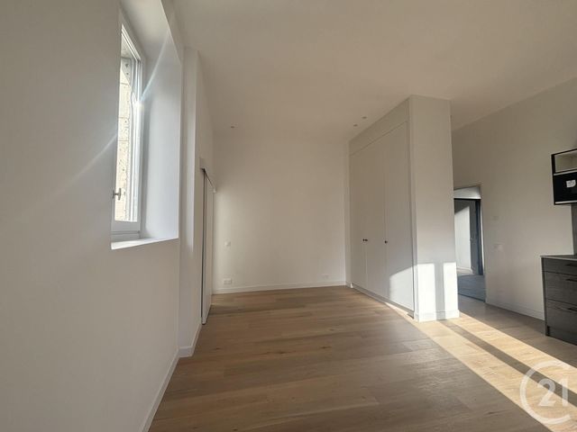 Afficher la photo en grand Appartement F1 à vendre - 1 pièce - 32 m2 - Biarritz - 64 - AQUITAINE