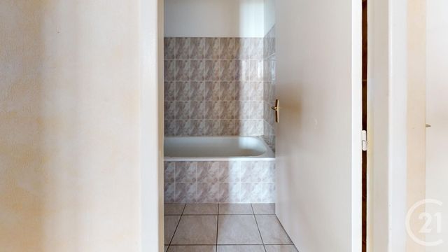 Afficher la photo en grand Appartement F2 à vendre - 2 pièces - 42 m2 - Bayonne - 64 - AQUITAINE