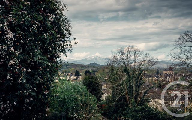 Afficher la photo en grand Maison à vendre - 4 pièces - 166 m2 - Oloron Ste Marie - 64 - AQUITAINE
