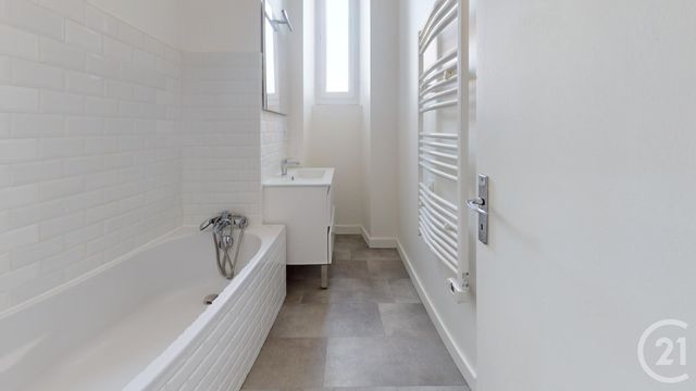 Afficher la photo en grand Appartement T5 à vendre - 5 pièces - 99,31 m2 - Bayonne - 64 - AQUITAINE