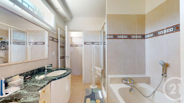 Afficher la photo en grand Maison à vendre - 7 pièces - 218,60 m2 - Anglet - 64 - AQUITAINE