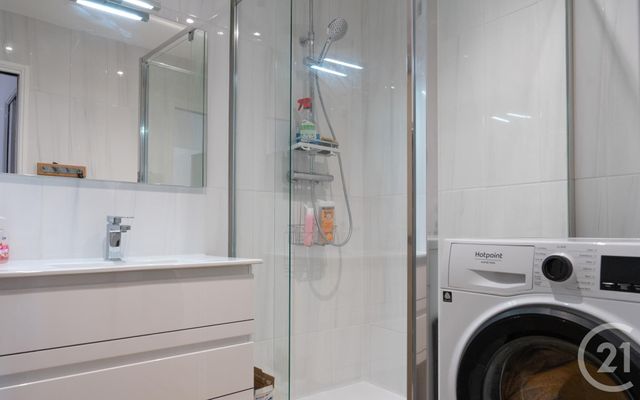 Afficher la photo en grand Appartement F2 à vendre - 2 pièces - 42 m2 - 64 - AQUITAINE