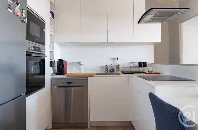 Afficher la photo en grand Appartement F2 à vendre - 2 pièces - 42 m2 - 64 - AQUITAINE