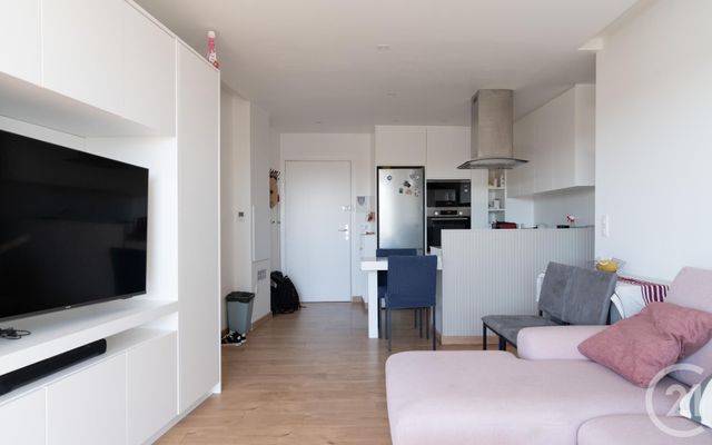 Afficher la photo en grand Appartement F2 à vendre - 2 pièces - 42 m2 - 64 - AQUITAINE