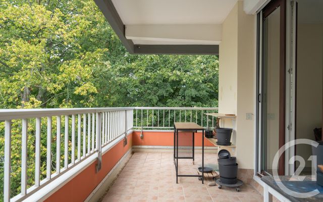 Afficher la photo en grand Appartement F4 à vendre - 4 pièces - 82 m2 - Bayonne - 64 - AQUITAINE