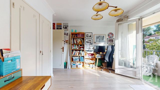 Afficher la photo en grand Appartement T5 à vendre - 5 pièces - 132,29 m2 - Bayonne - 64 - AQUITAINE