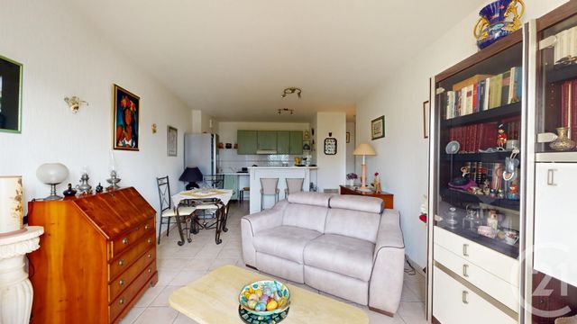 Afficher la photo en grand Appartement à vendre - 2 pièces - 41,76 m2 - Bayonne - 64 - AQUITAINE