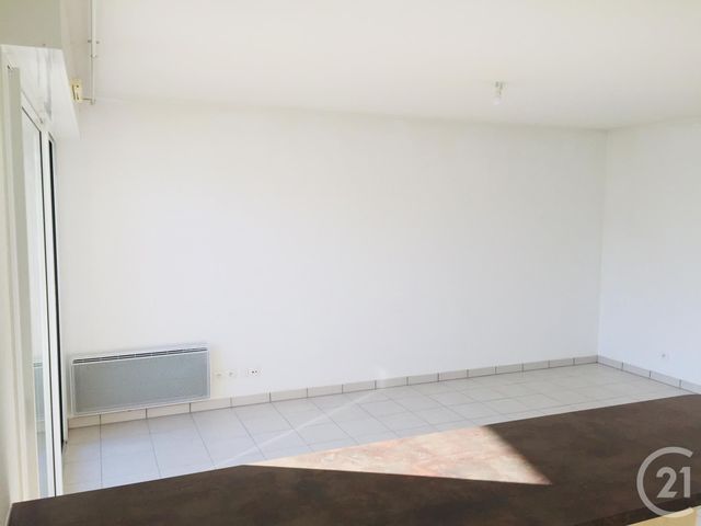 Appartement F3 &agrave; louer - 3 pi&egrave;ces - 62 m2 - Ustaritz - 64 - AQUITAINE