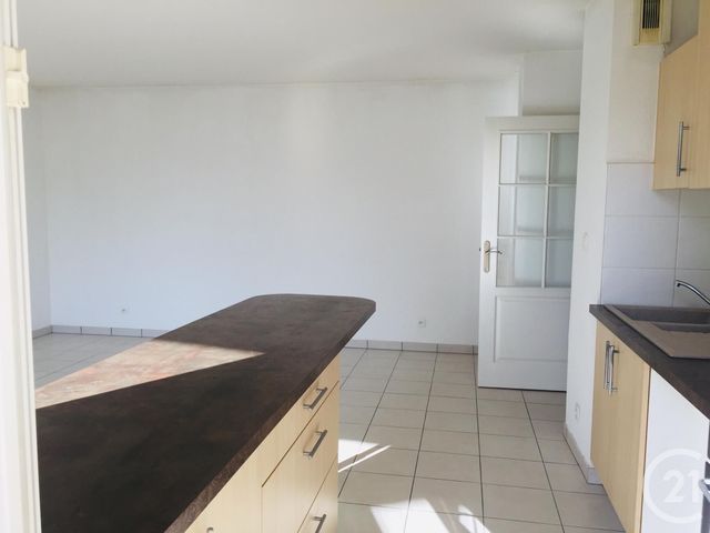 Appartement F3 &agrave; louer - 3 pi&egrave;ces - 62 m2 - Ustaritz - 64 - AQUITAINE